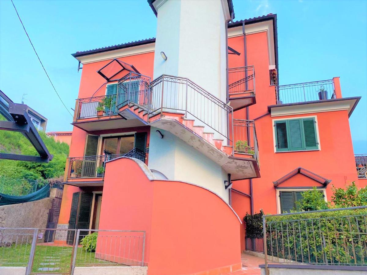 Luino - Scintilla di Lago Esterno foto